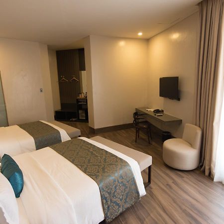 Goldberry Lite Hotel Iloilo Exterior foto